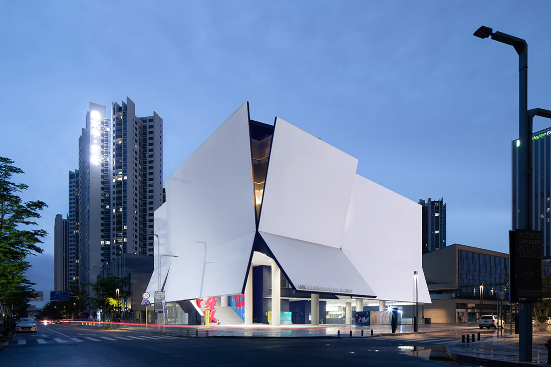 Rocco Design Architects creates a majestic museum in Shenzhen